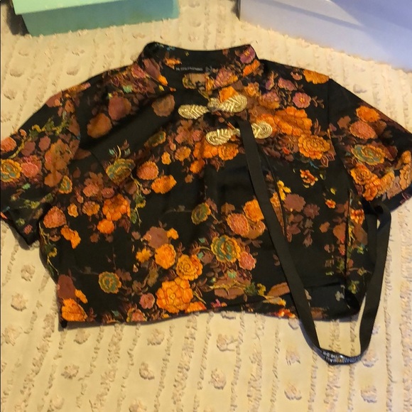 nwt - Picture 2 of 2